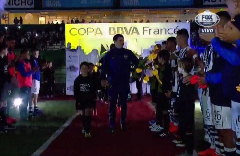 El agasajo de Talleres al Boca campeón, con pasillo