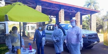 Los funcionarios explicaron la importancia de usar la protección\u002E