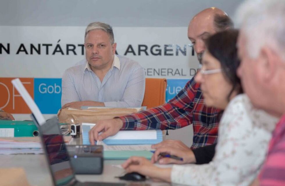 Gobierno: apertura de sobres licitación construcción del "Edificio Reencontrándonos"