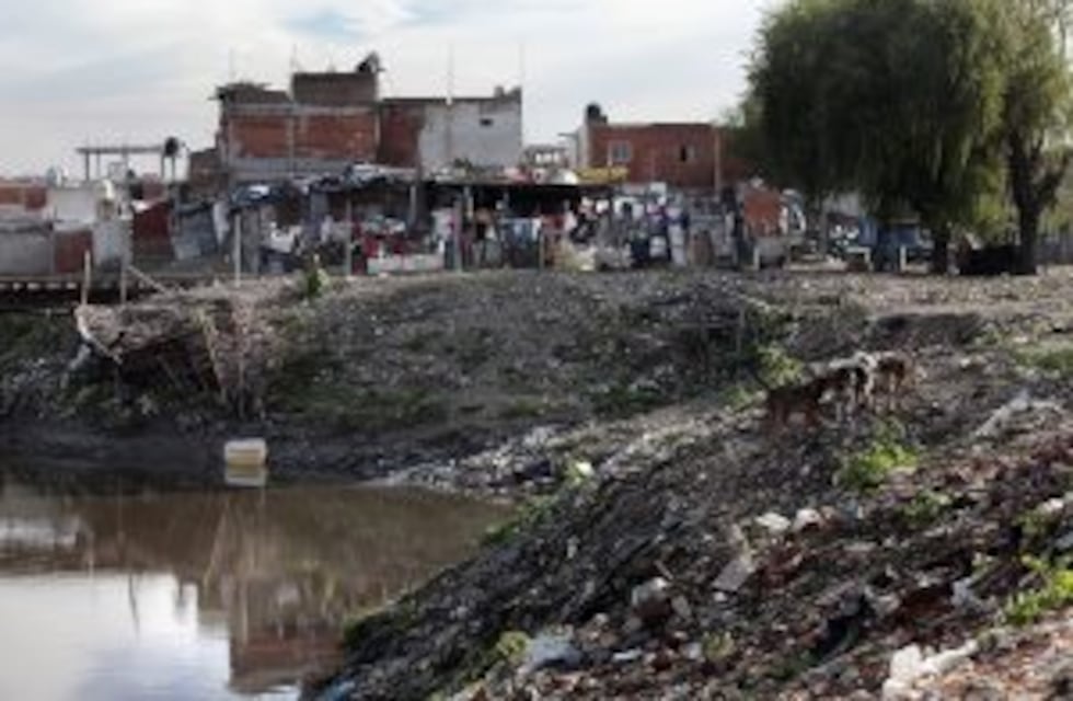 Aumentó un 53% la cantidad de familias que viven en la cuenca contaminada del Río Reconquista