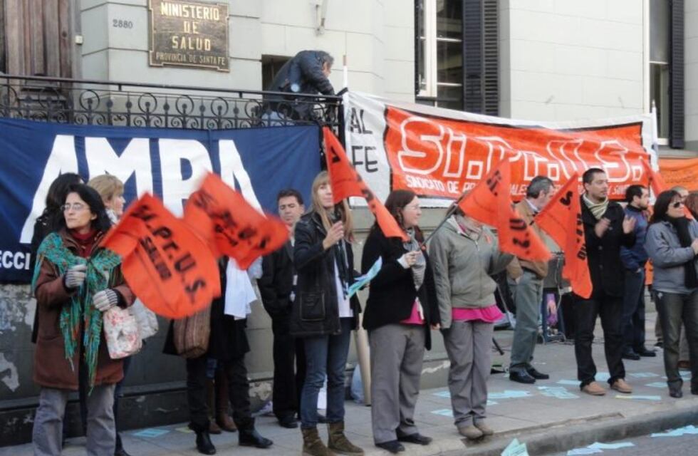 Los médicos provinciales también rechazaron la oferta salarial y van al paro