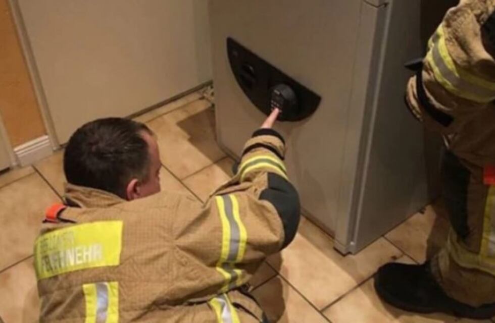 Jugaba a las escondidas y quedó encerrado en una caja fuerte