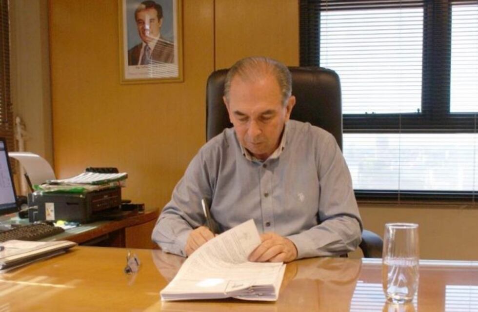 El intendente de Posadas y sus funcionarios congelaron sus salarios
