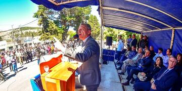 El gobernador de Chubut en Esquel criticó al Gobierno Nacional por la falta de devolución en los aportes realizado por la provincia\u002E