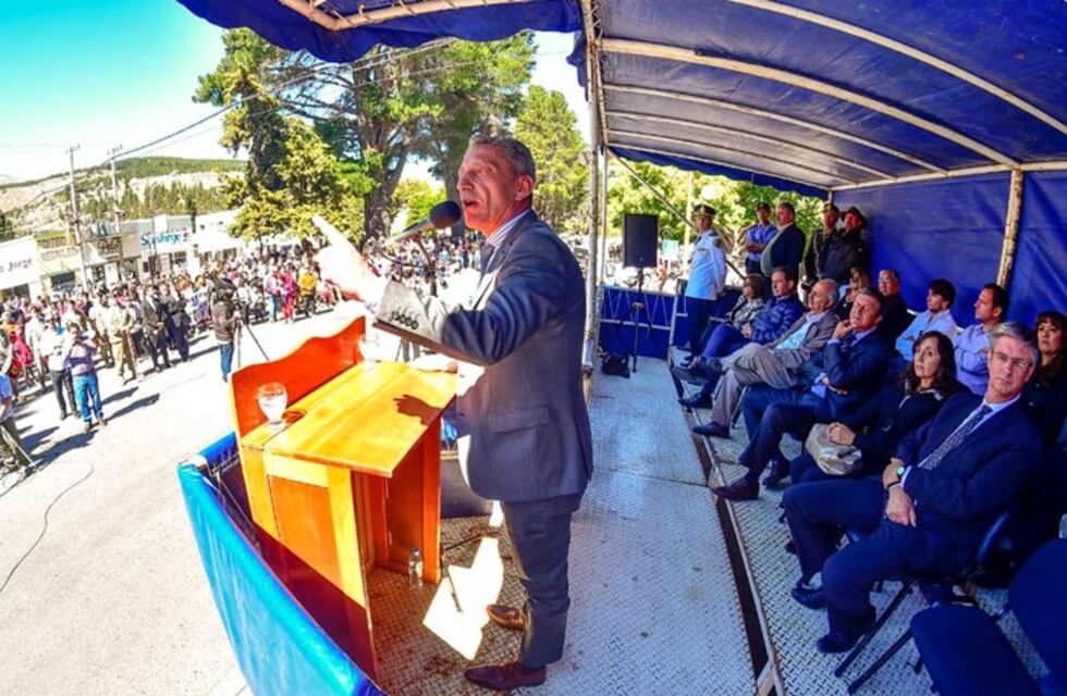 Arcioni anunció obras para la provincia y cargó contra Nación