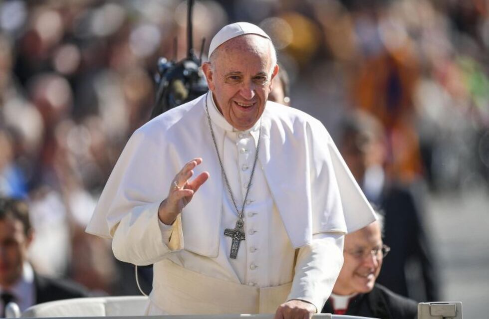 Francisco suma 11.500 seguidores por día en Twitter y ya llegó a los 33 millones