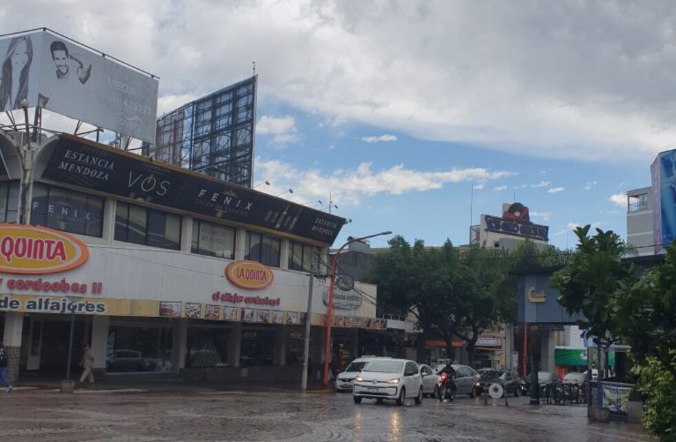 Tras la intensa lluvia matinal, aseguran que no se esperan crecientes