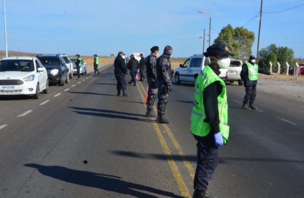 180 son los policías aislados en Comodoro