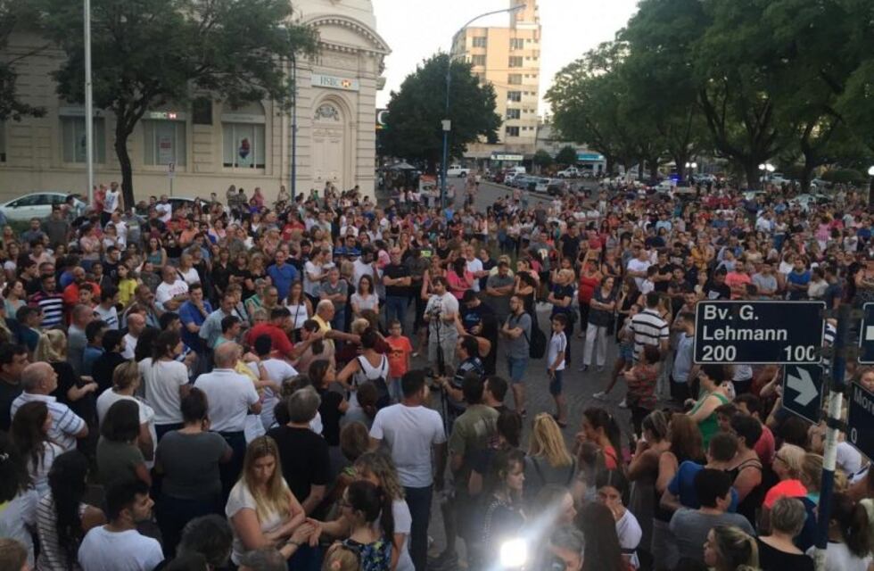 Masiva marcha en reclamo de justicia por Gonzalo Glaría