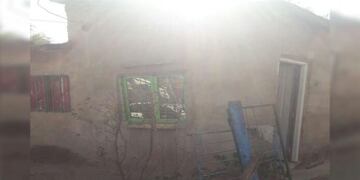 La casa era una pequeña construcción que Surita calefaccionaba con una garrafa\u002E Foto: Gentileza Policía de San Luis