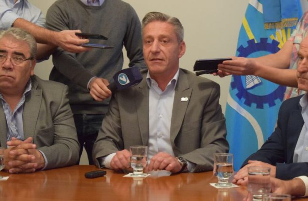 Denuncian a Arcioni ante el Tribunal Electoral Provincial