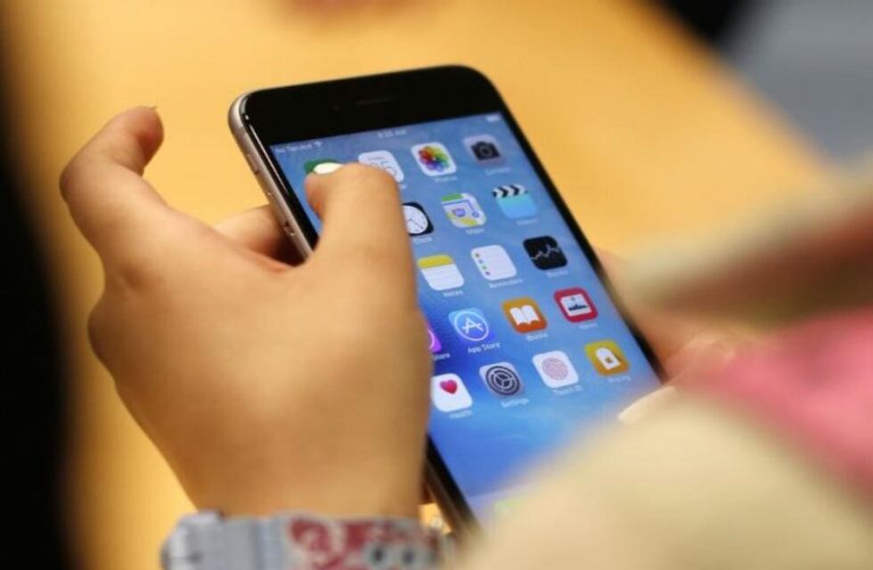 El Gobierno anunció un plan básico universal obligatorio para telefonía, internet y tv paga