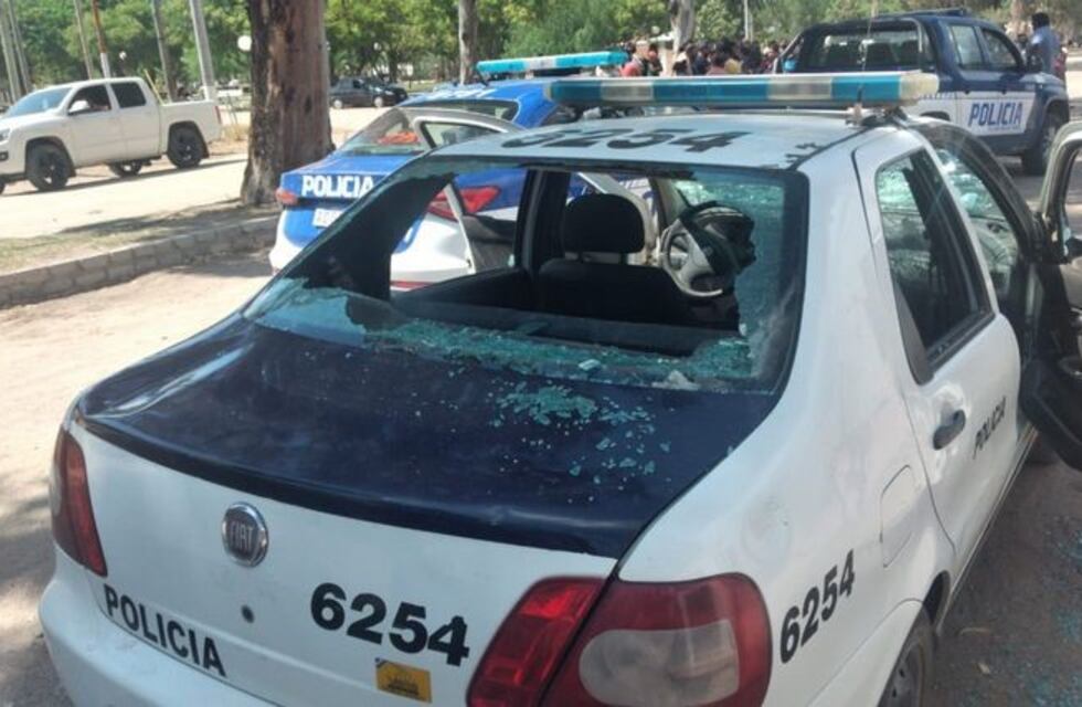 Paso Viejo: desde la Policía aseguran que fueron "brutalmente agredidos"