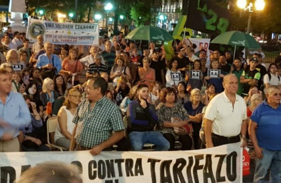 En Córdoba también hubo "ruidazo" contra el aumento de las tarifas