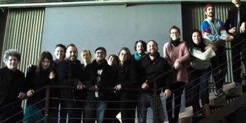 Los asistentes se verán inmersos en un show que los invitará a descubrir todo lo que allí sucederá en simultáneo: música, de videoinstalaciones, proyecciones, esculturas, ilustraciones, taller de arte, tango\u002E