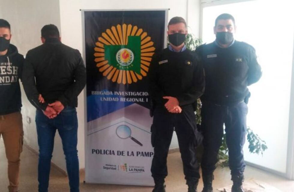 La Policía detuvo al acusado de incendiar una tapicería en Santa Rosa