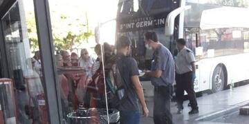 La joven llegó repatriada de Perú y bajó de un micro en la terminal de Rosario\u002E (Archivo)