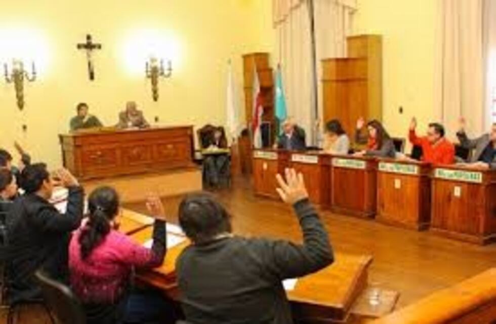 Con votos a favor y en contra se aprobó el convenio Telecom