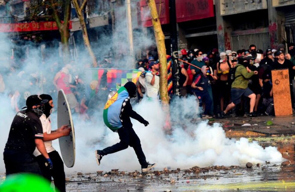 Chile: nuevos enfrentamientos e incidentes entre Carabineros y manifestantes