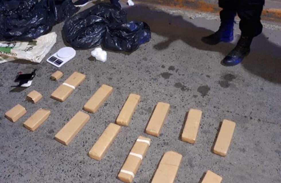 Taxista entregó a pasajero acusado de viajar con más de 9 kilos de marihuana