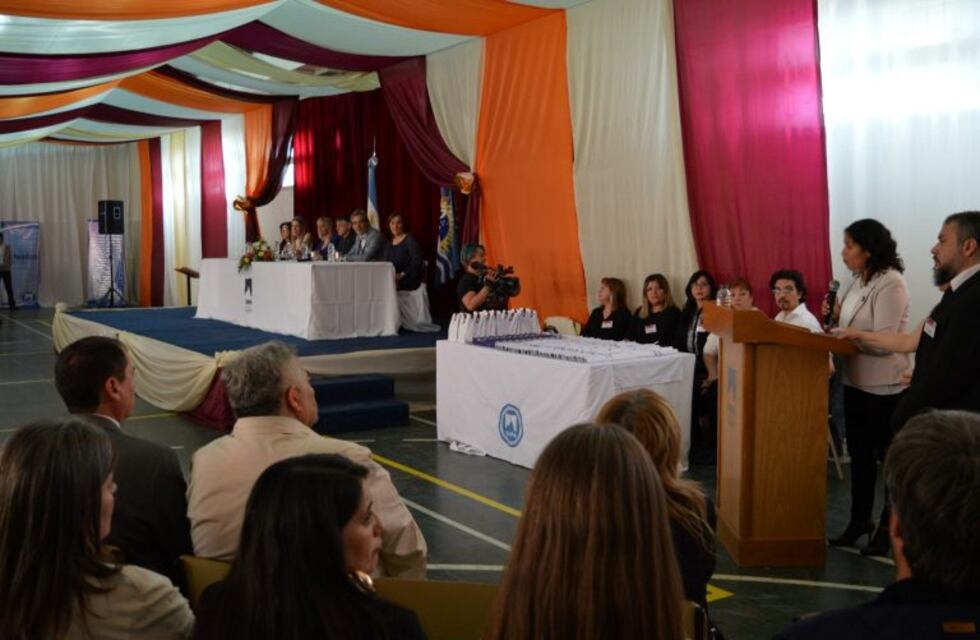 La Universidad Nacional de la Patagonia Austral realizó su acto de colación de grado