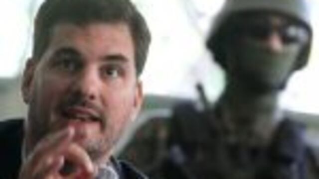 DYN13, BUENOS AIRES, 14/01/2016, EL SEC DE SEGURIDAD EUGENIO BURZACO, EN CONFERENCIA DE PRENSA POR OPERATIVO DOS HERMANAS, POR EL QUE DESBARATARON ORGANIZACION NARCO CRIMINALY SECUESTRARON 30 KILOS DE MARIHUANA 36 DOSIS DE PACO. FOTO:DYN/LUCIANO THIEBERGER. buenos aires eugenio burzaco secretario de seguridad de la nacion conferencia de prensa operativo dos hermanas desbaratan organizacion narco