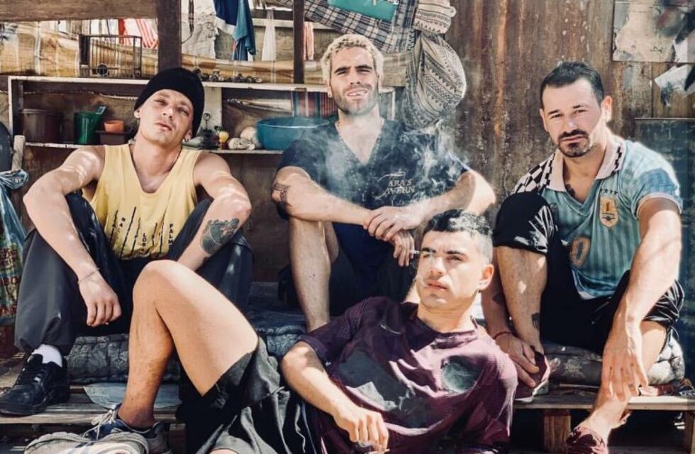 El patio de la cárcel de "El Marginal" tendrá una camiseta oficial de Colón