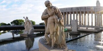 La exposición recuerda a los creadores del Monumento Histórico Nacional a la Bandera\u002E