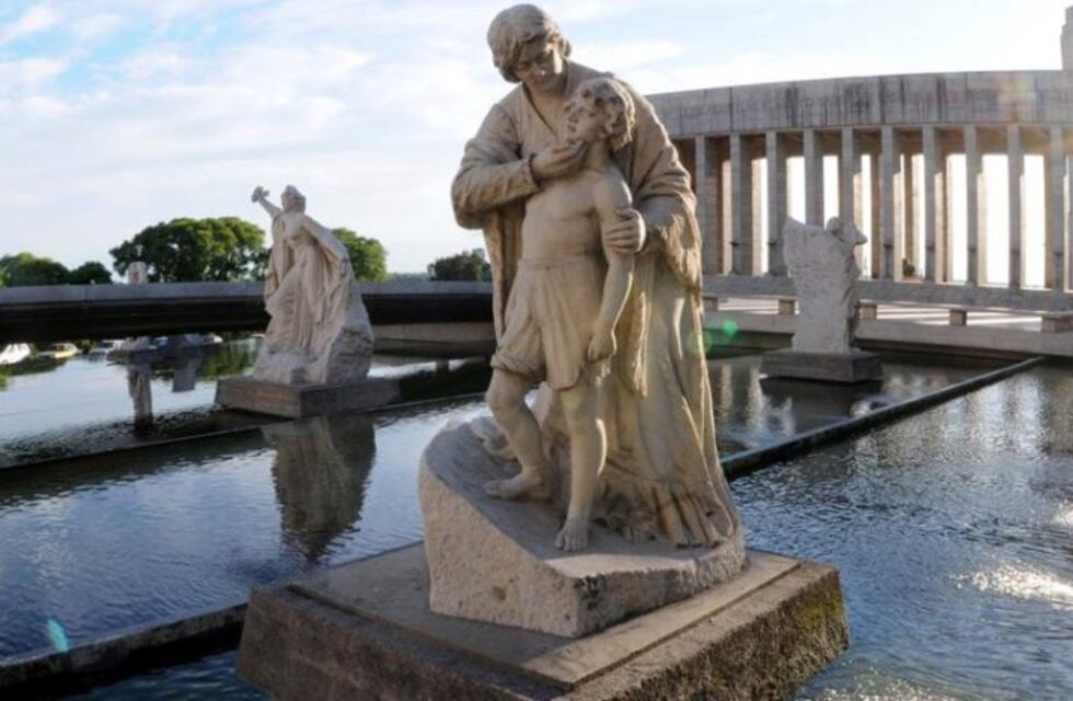 Rosario rinde homenaje a los "Artistas Monumentales" en el Centro Cultural Parque de España