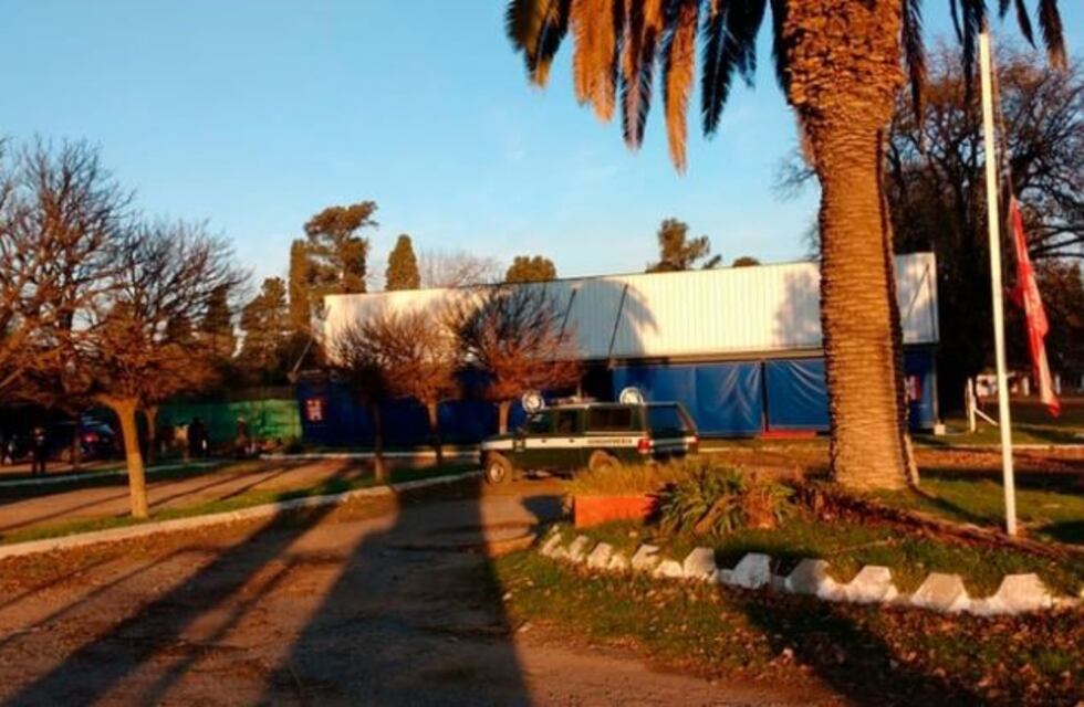 Rompieron la cuarentena para jugar al pádel: detuvieron a 16 personas, entre ellas un funcionario