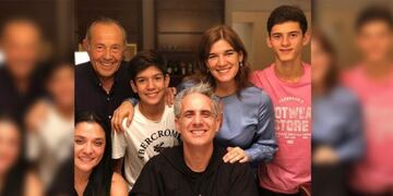 La familia de Adolfo Rodríguez Saá junto a Jürgen Klaric\u002E