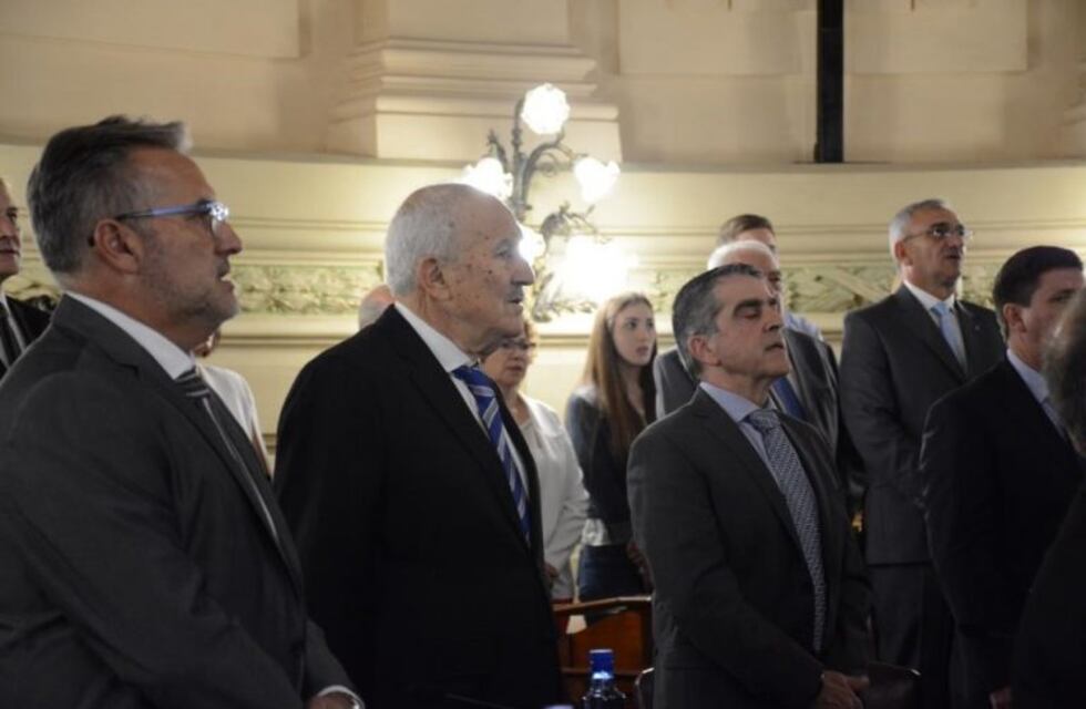 El perottismo quiere sacar del Senado esta semana la Ley de Necesidad Pública