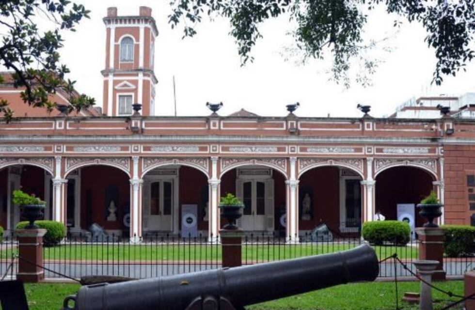 Robaron más de 900 monedas del Museo Histórico Nacional: detuvieron a tres empleados