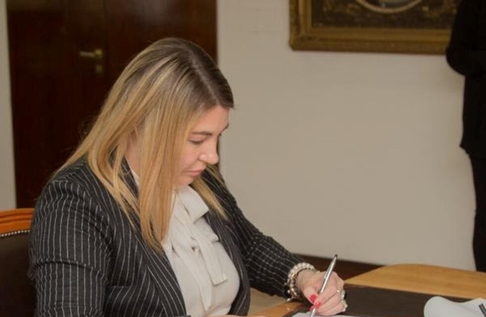 Bertone reglamentó la ley que crea el órgano de revisión de salud mental