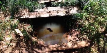 Micaela tenía 15 meses y murió ahogada en este pozo\u002E