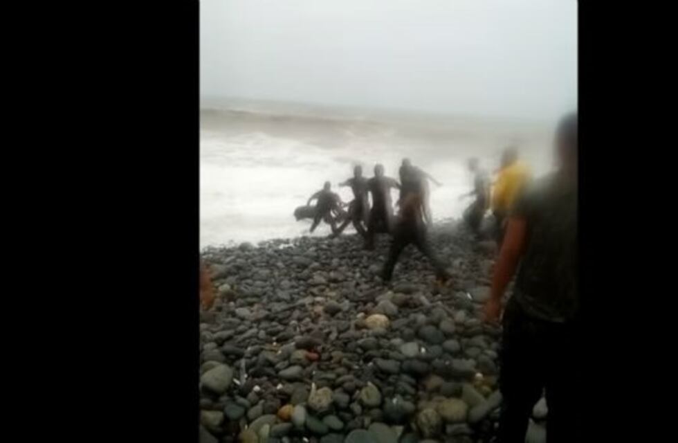 Tragedia en el mar: un video muestra el momento en que soldados peruanos mueren ahogados