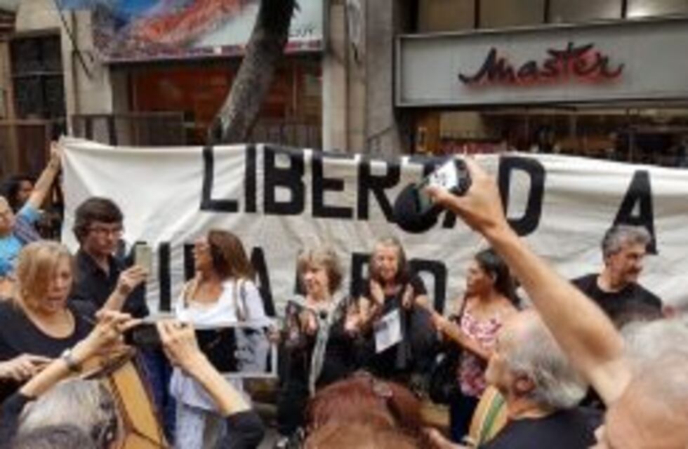 Piden por la libertad de Milagro Sala con manifestaciones en el Congreso y en la Casa de Jujuy