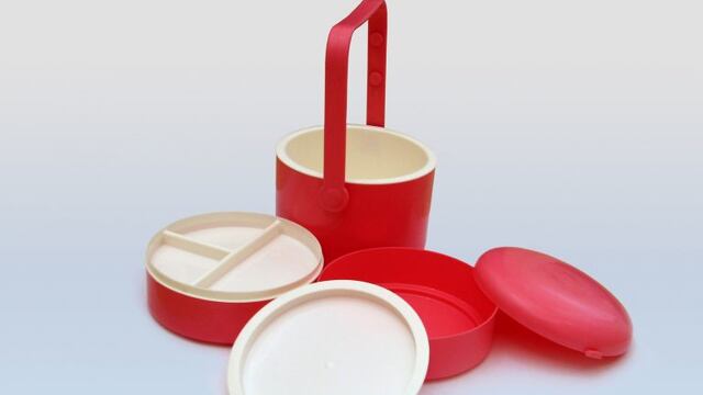 Recipientes para comida limpios\u002E