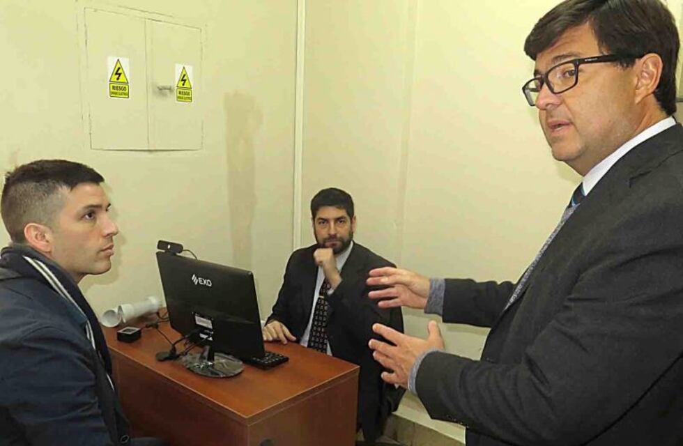 Incorporan un sistema federal para rápida identificación de antecedentes  personales