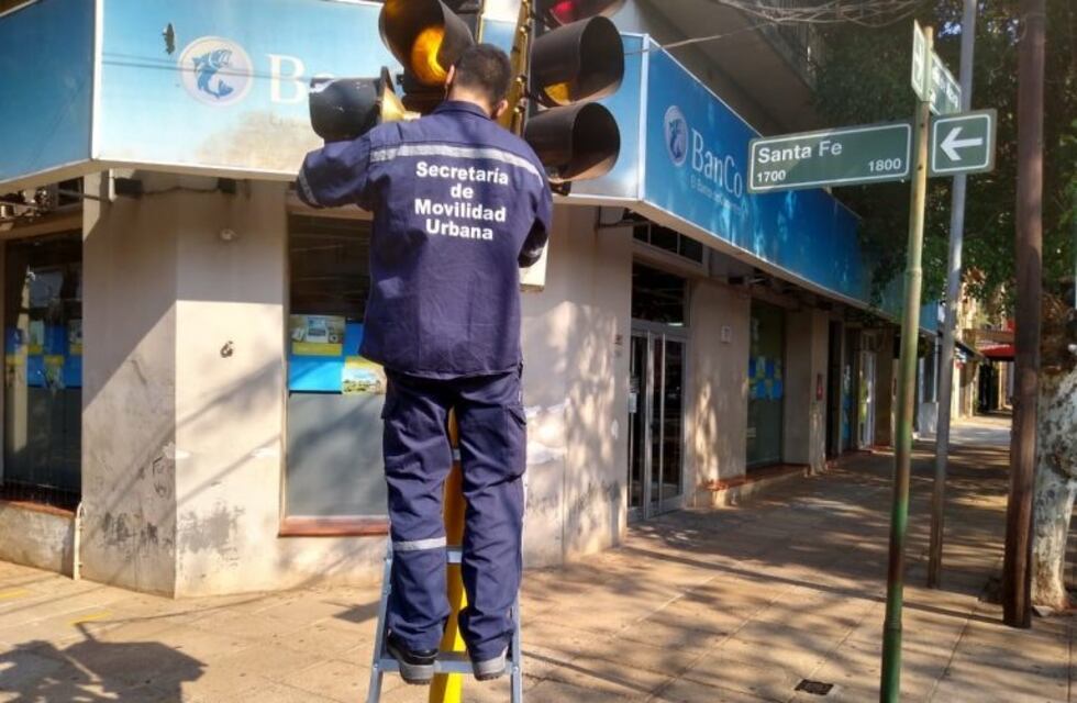 Compraron equipamiento y actualizan en tecnología para los semáforos de Posadas