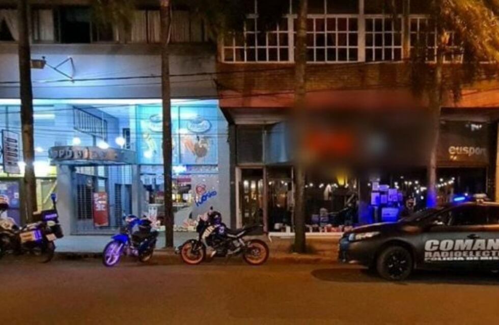 Retuvieron una motocicleta y detuvieron al acompañante por agredir a los policías