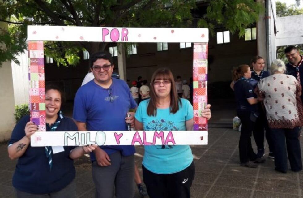 El matrimonio que adoptó a dos niños electrodependientes necesita ayuda