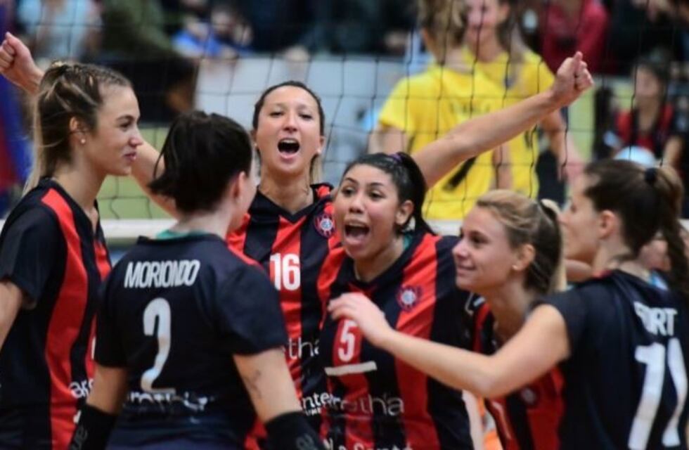 El equipo de vóley femenino de San Lorenzo denunció una salvaje agresión en La Bombonerita