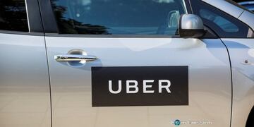 El proyecto de ordenanza prevé la reglamentación de servicios como Uber o Cabify\u002E