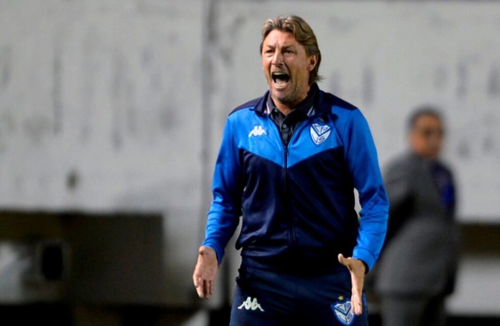 Gabriel Heinze anunció que dejará de ser el entrenador de Vélez