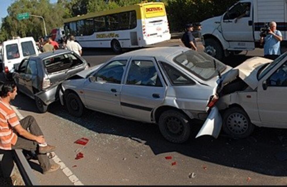 Cuatro choques en cadena complicaron el tránsito en el Acceso Este mendocino