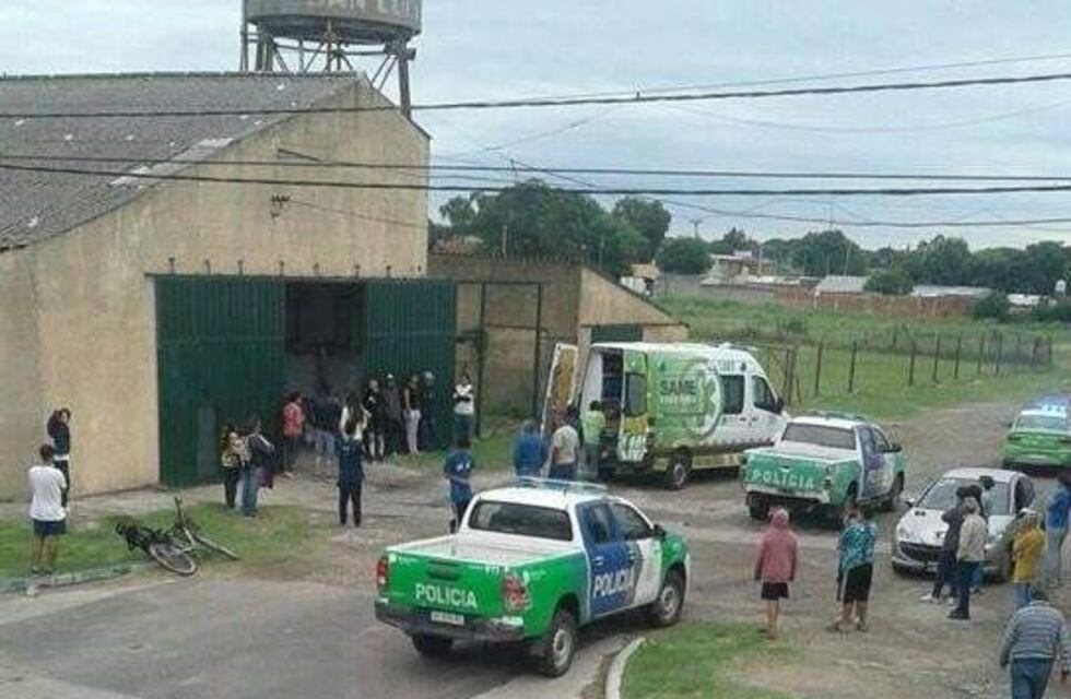 Continúa grave el adolescente que cayó al vacío tras ceder el techo de un galpón