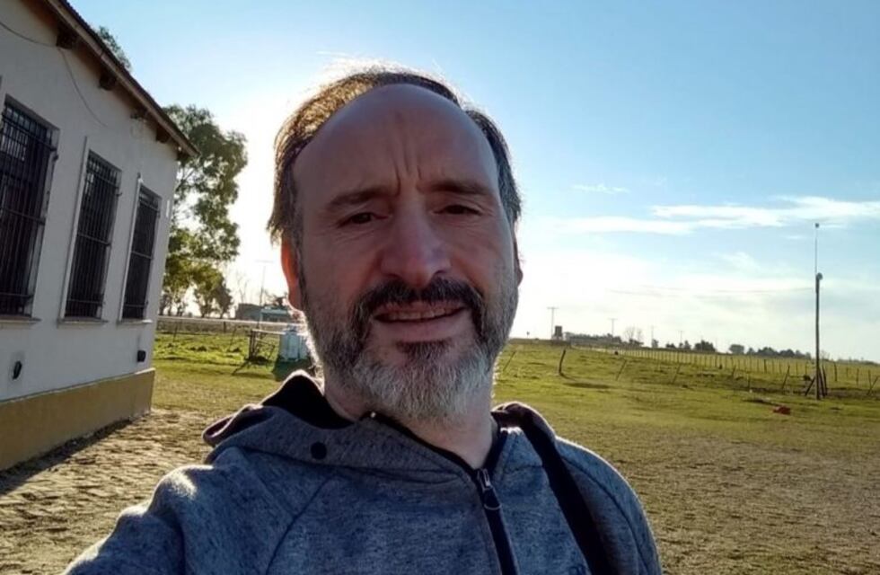 El mensaje de un profesor para la Promo: "Es más fácil ser rebelde, pero es mejor comprometerse"