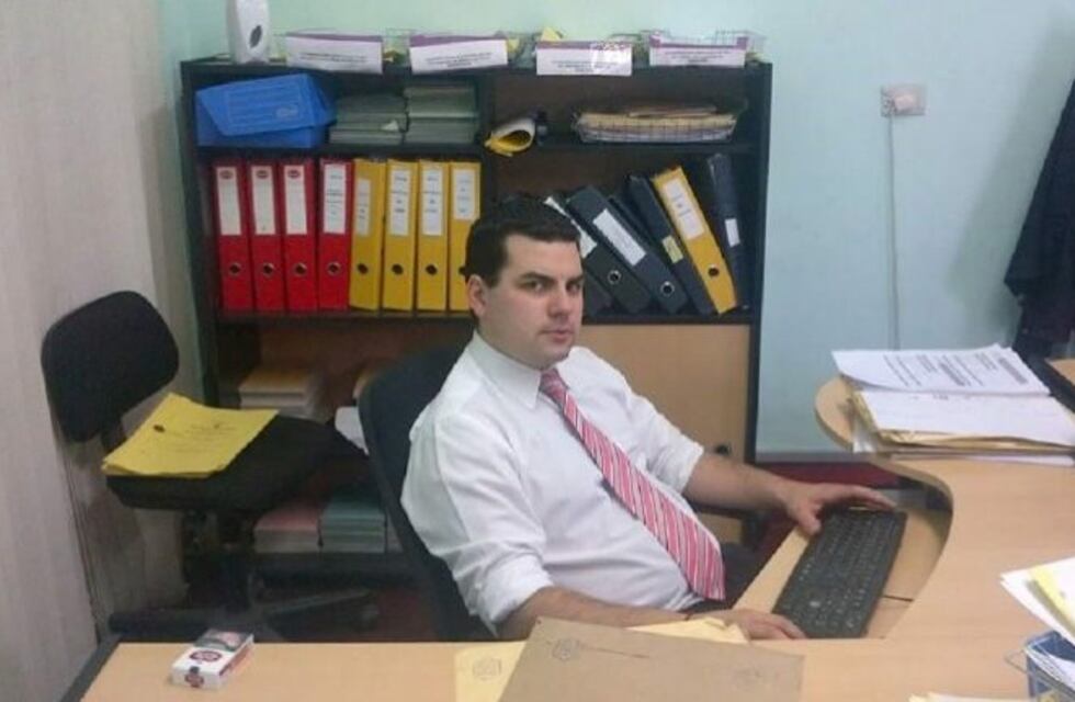 Policía acusado de defraudación pagará más de $400 mil