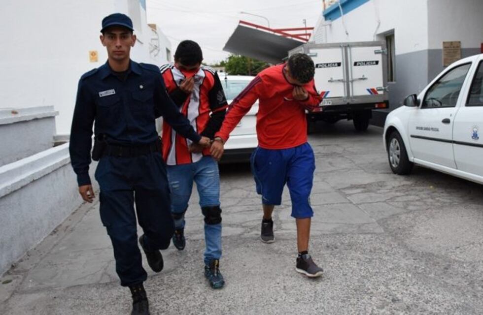 Robó y apuñaló a un trabajador, pero quedó libre por ser menor